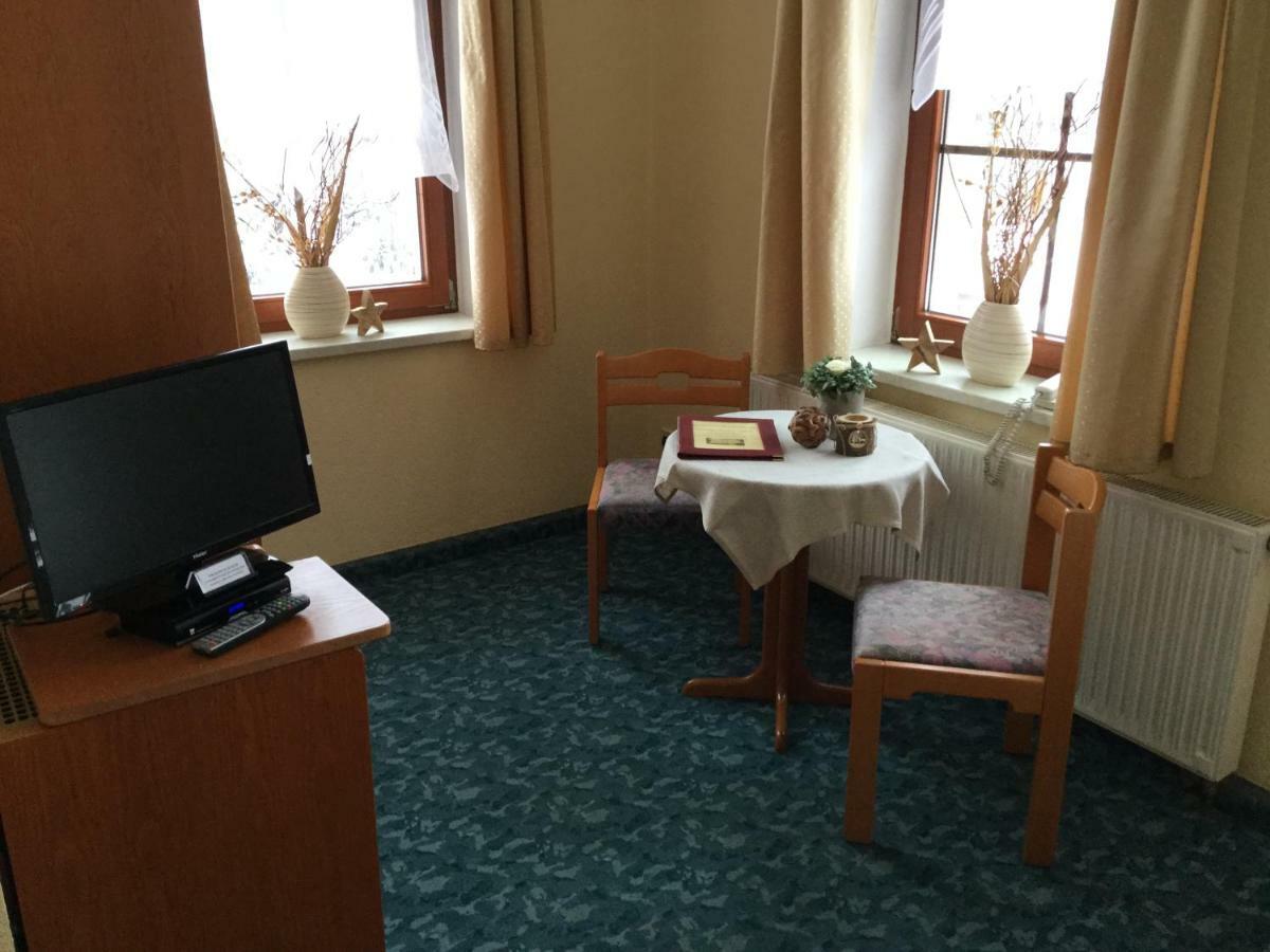 Waldgasthof & Hotel Alberthoehe 리히텐슈타인 외부 사진